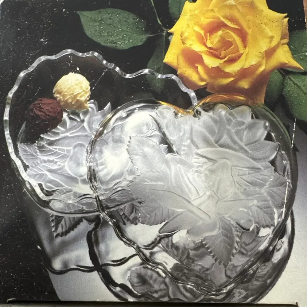 Home Beautiful Dish Crystal Covered Heart Box Rose Pearls Serve Candy Trinket Bo